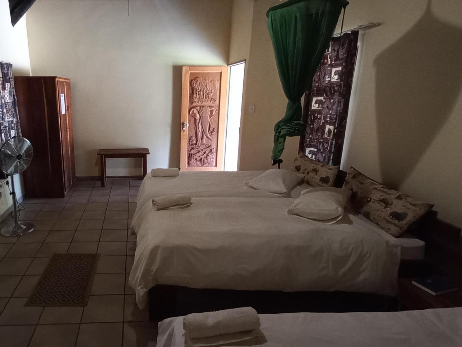 Ombinda Country Lodge Outjo Phòng bức ảnh