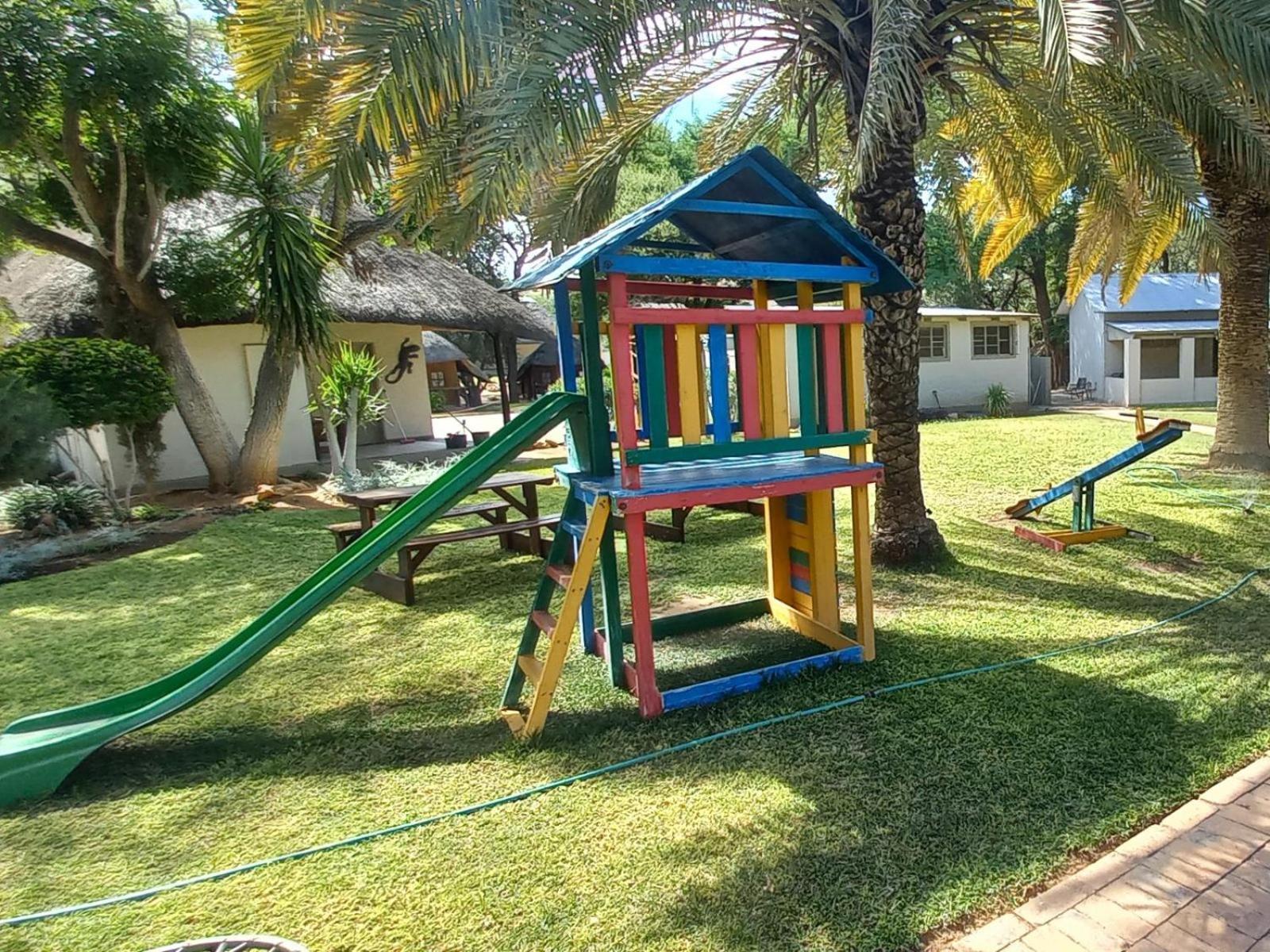 Ombinda Country Lodge Outjo Ngoại thất bức ảnh