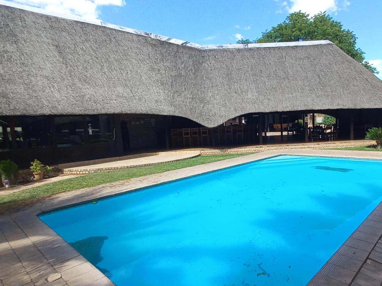Ombinda Country Lodge Outjo Ngoại thất bức ảnh